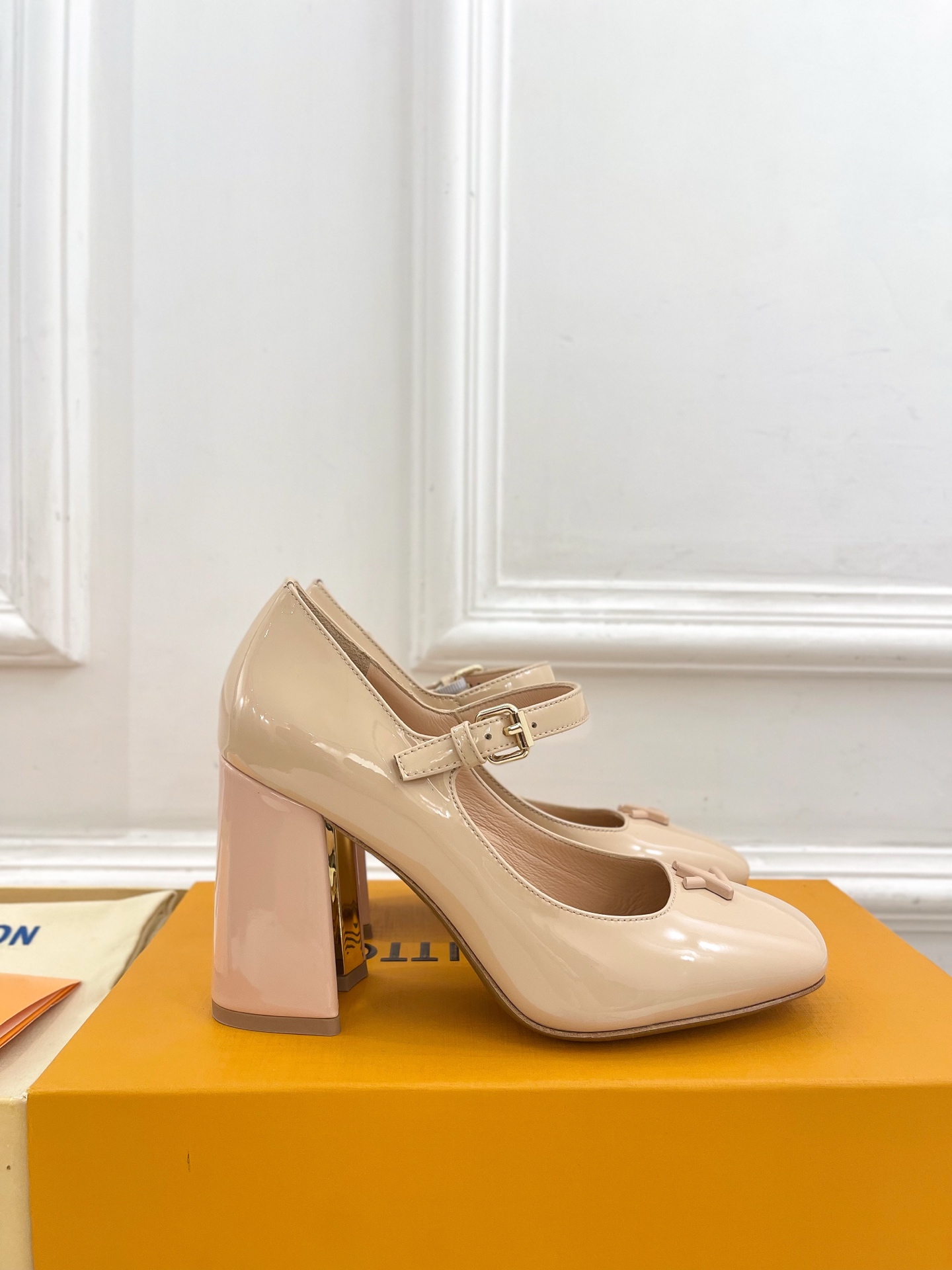 Women's high heels